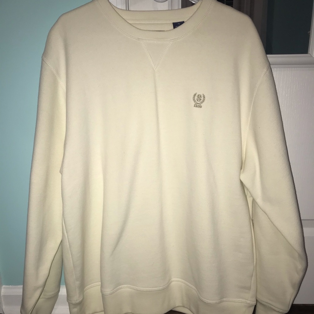 IZOD Men’s Off-white Crewneck *NEVER WORN*
